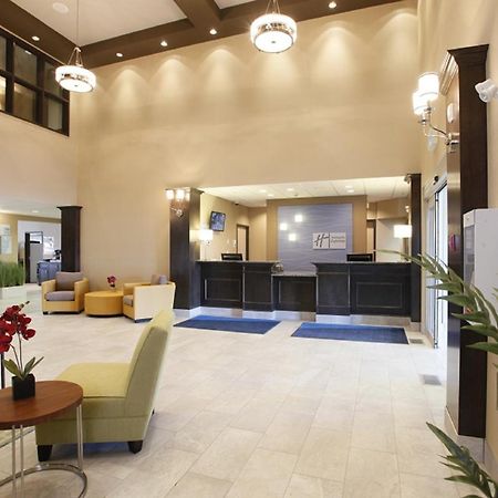 Holiday Inn Express Fort St John By Ihg Fort St. John Kültér fotó