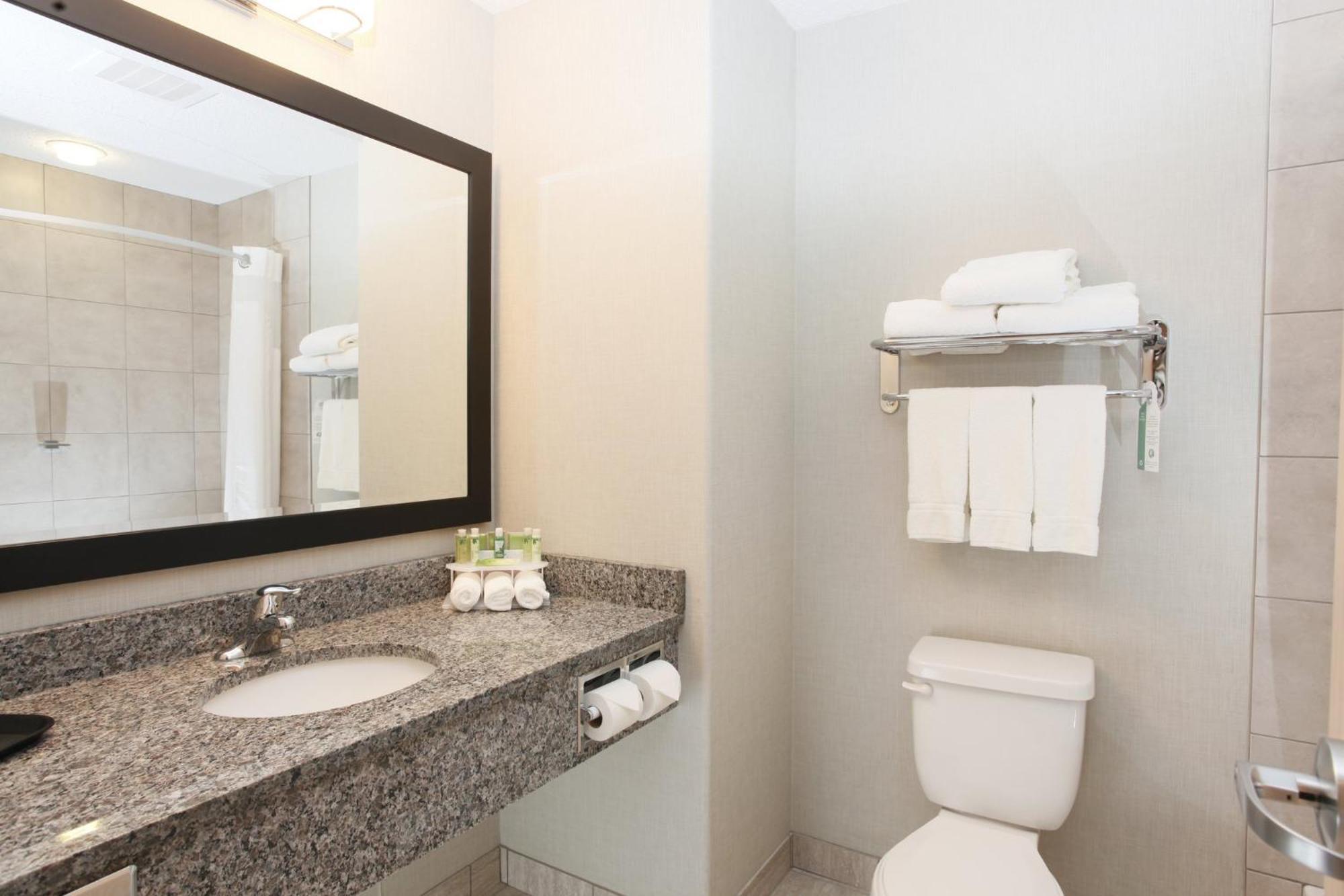 Holiday Inn Express Fort St John By Ihg Fort St. John Kültér fotó