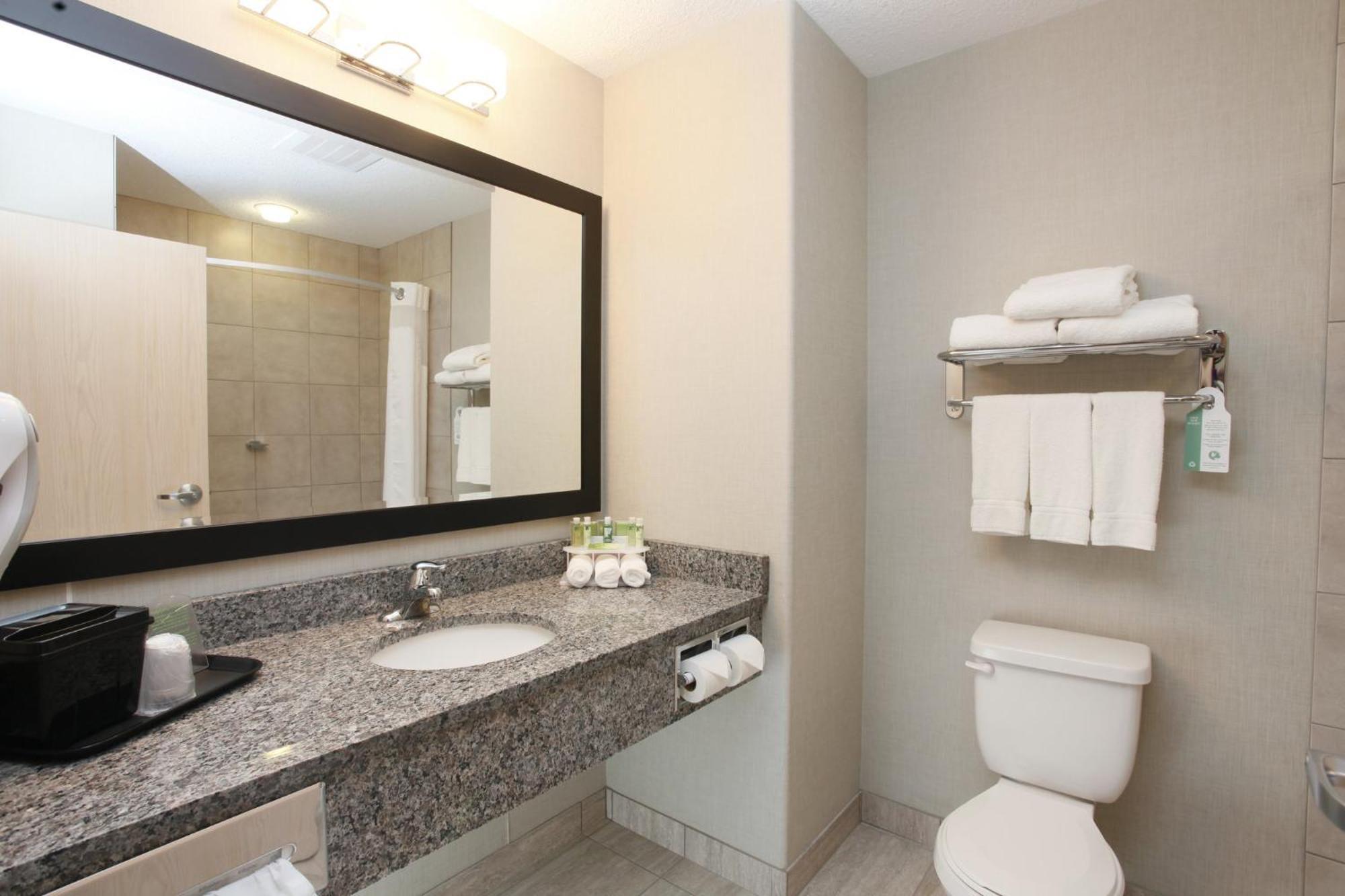 Holiday Inn Express Fort St John By Ihg Fort St. John Kültér fotó