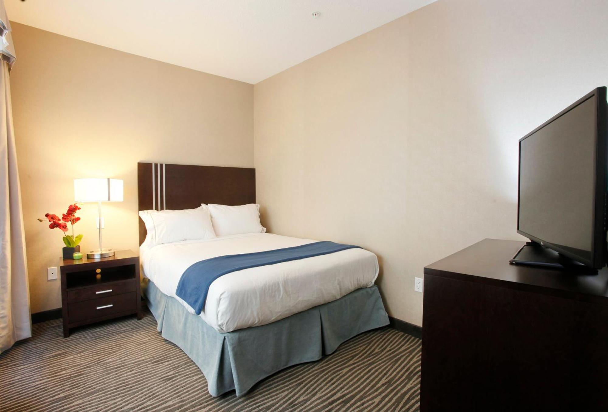 Holiday Inn Express Fort St John By Ihg Fort St. John Kültér fotó