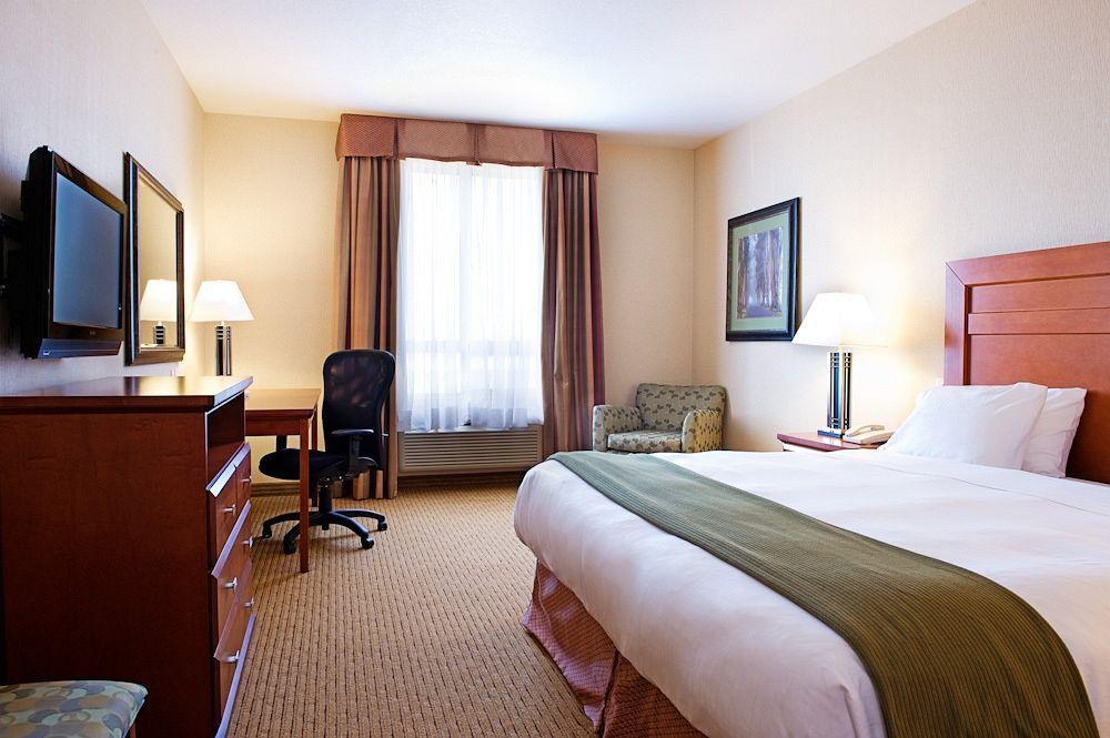 Holiday Inn Express Fort St John By Ihg Fort St. John Kültér fotó
