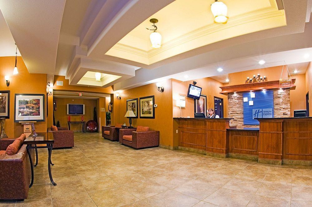 Holiday Inn Express Fort St John By Ihg Fort St. John Kültér fotó