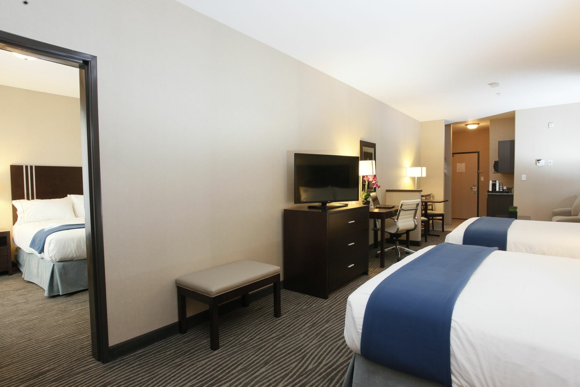 Holiday Inn Express Fort St John By Ihg Fort St. John Kültér fotó