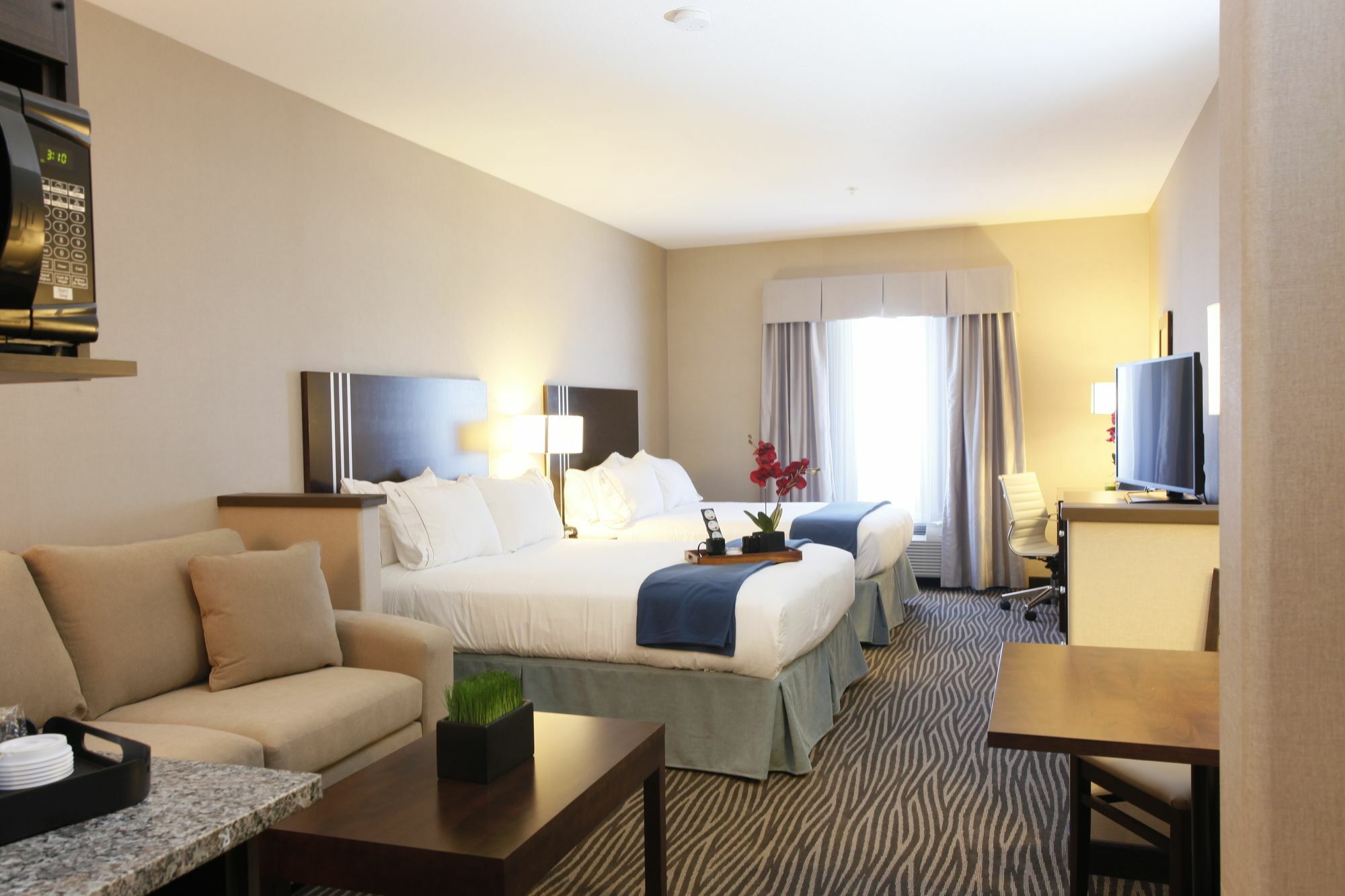 Holiday Inn Express Fort St John By Ihg Fort St. John Kültér fotó