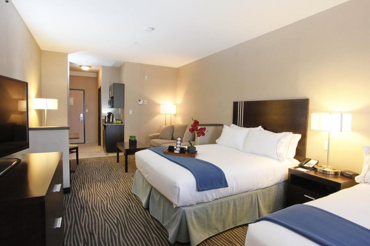 Holiday Inn Express Fort St John By Ihg Fort St. John Kültér fotó